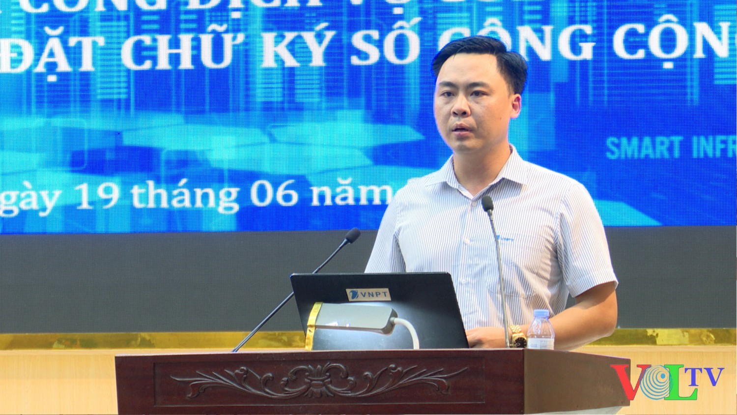chuyen vien vnpt.jpg