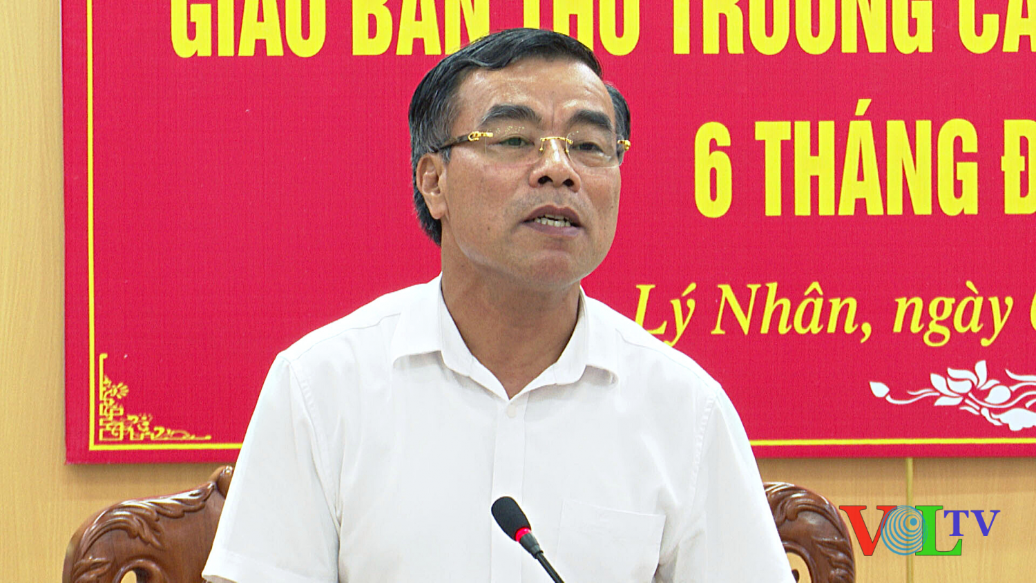 Đồng chí Nguyễn Đức Nhương - Phó Bí thư Thường trực huyện ủy phát biểu chỉ đạo tại hội nghị.png